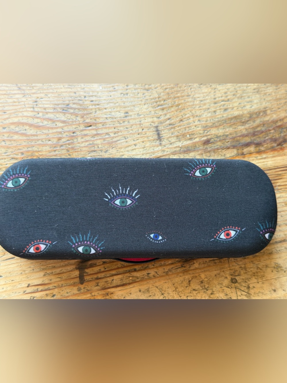 Nicole Miller hard eye glasses case with Multicolor Eye Print - Picture 2 of 5
